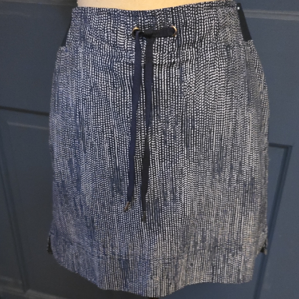 Athleta Blue and White Skort No Wear Size 4
